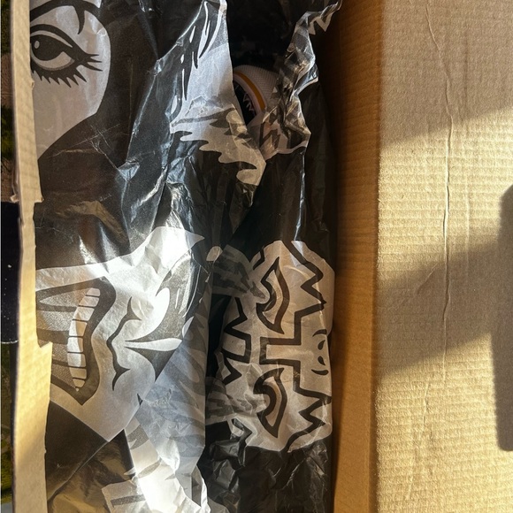 Vans KISS original Rock and Roll Over pull on. Ladies size 8 1/2. - Picture 4 of 8